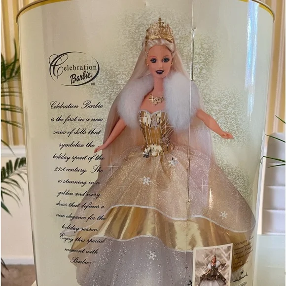 Special 2000 Edition Celebration Barbie - Picture 8 of 8